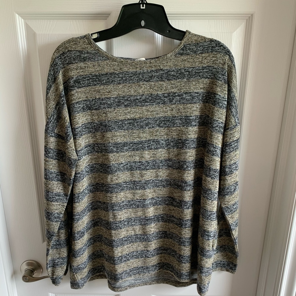 Dressy Top with subtle gold sparkles